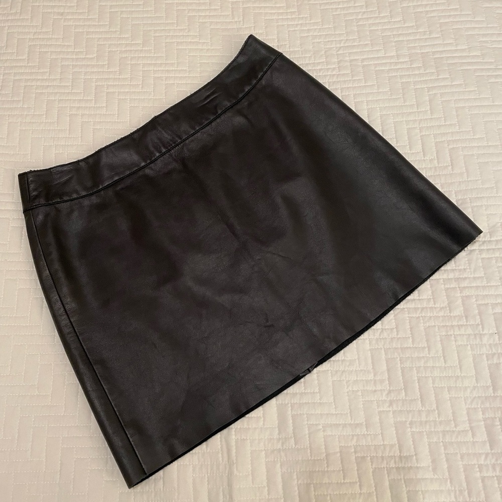 Vintage, Express Genuine Leather Black Skirt. Excellent Condition! Size 3/4